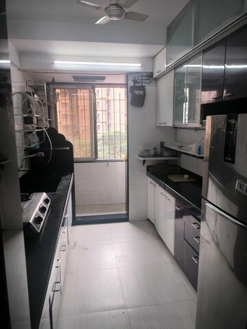 Team Area in 3 BHK Apartment at Andheri West – for Rent