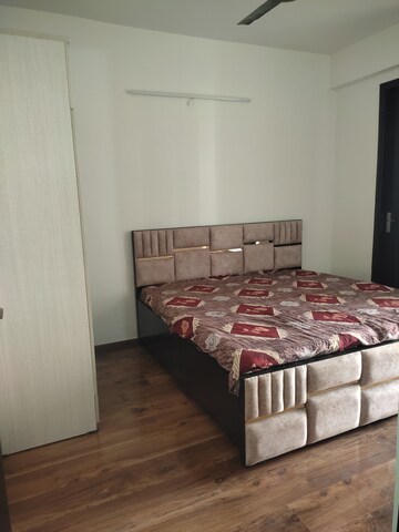 Room in 3 BHK Builder Floor at Signature Global Park 4 and 5, Sohna Sector 36 – for Rent