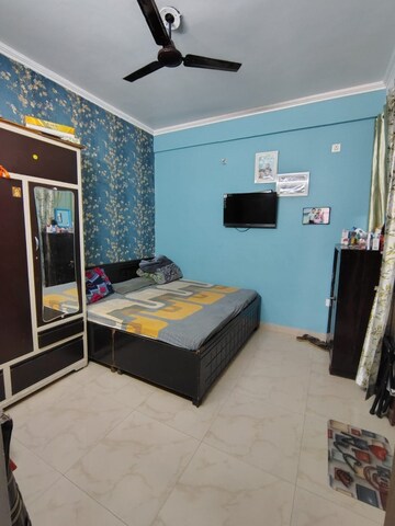 Master Bedroom in 2 BHK Apartment at Gaur City 2 - 14th Avenue, Sector 16c Greater Noida – for Rent