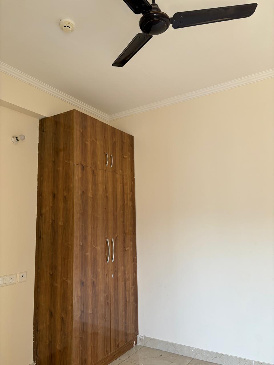 2 BHK Apartment For Rent in Gaur City 7th Avenue