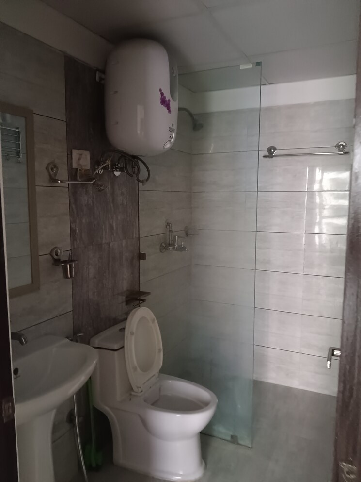 Bathroom, gulshan-bellina 2.5 Bedroom 1105 Sq.Ft. Apartment In Sector 16 Greater Noida Greater Noida 9196483