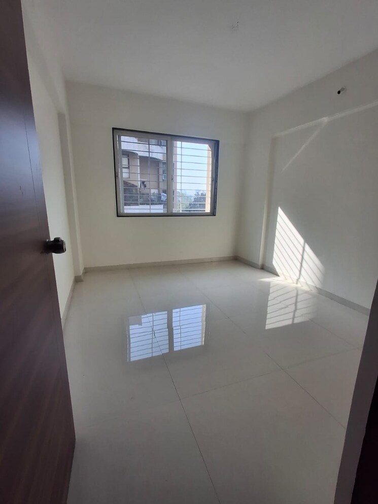 Room, om-trimurti-apartment 3 Bedroom 1500 Sq.Ft. Apartment In Dattawadi Pune 9196501