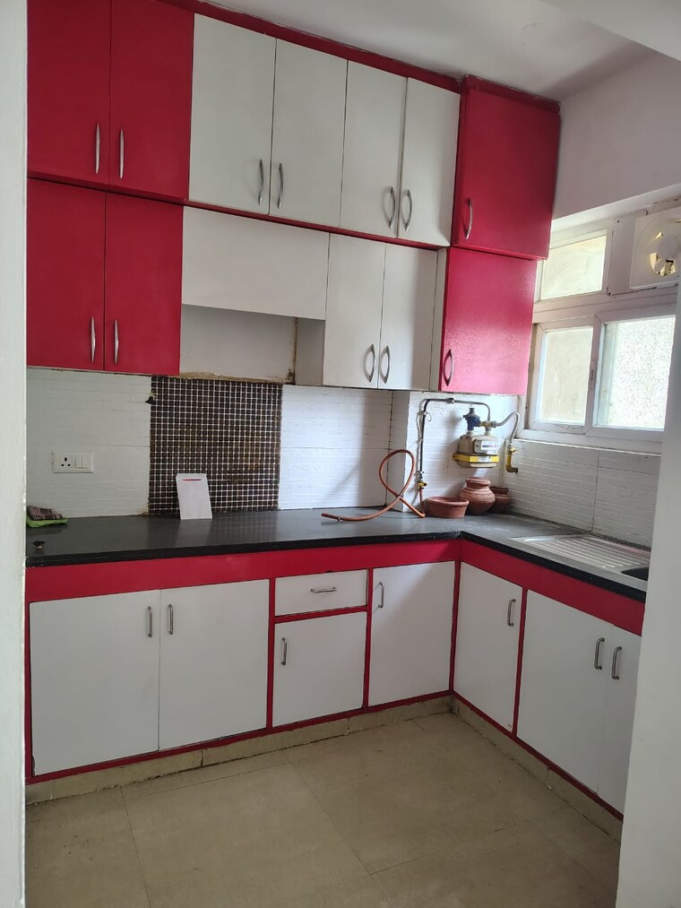 Kitchen, mahagun-mywoods 2.5 Bedroom 1190 Sq.Ft. Apartment In Sector 16c Greater Noida Greater Noida 9196509