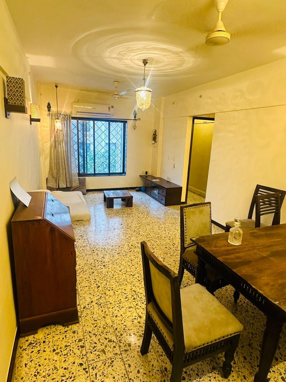 2 BHK 850 Sq.Ft. Apartment in Neptune CHS Andheri West