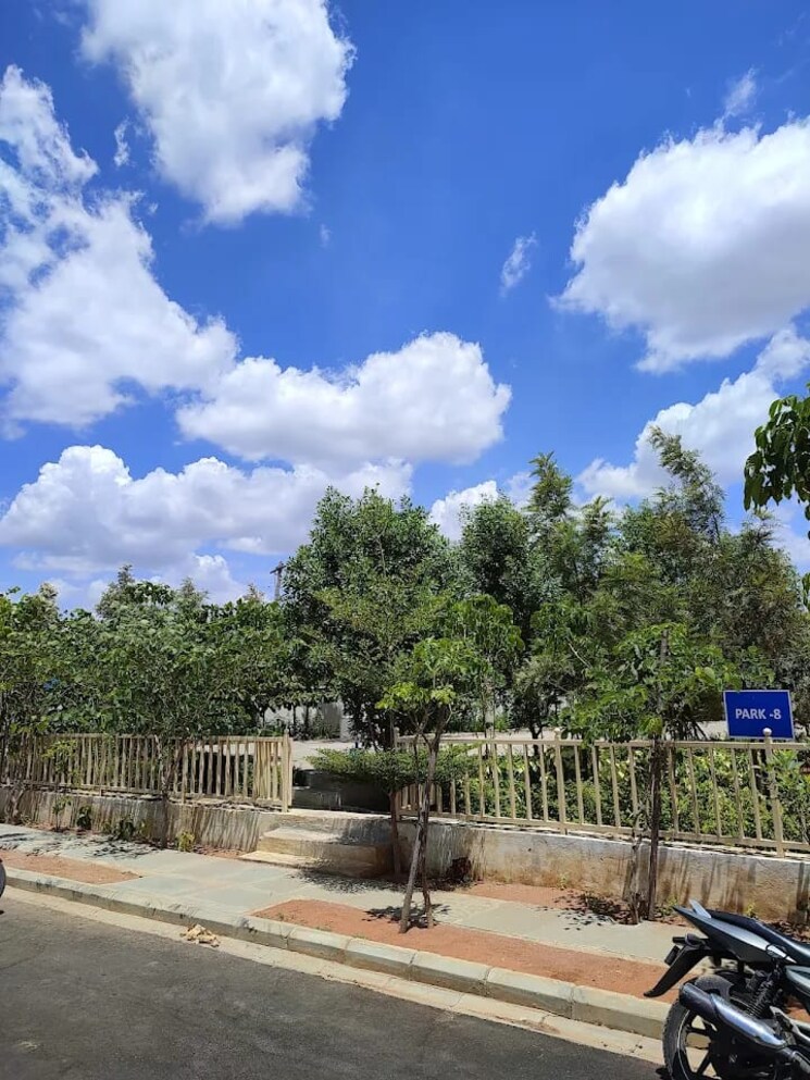 Garden, aparna-dharani  400 Sq.Yd. Plot In Dundigal Hyderabad 9196525