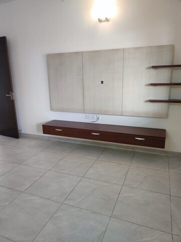 Room in 3 BHK Apartment at Vaishnavi Terraces, Jp Nagar – for Rent