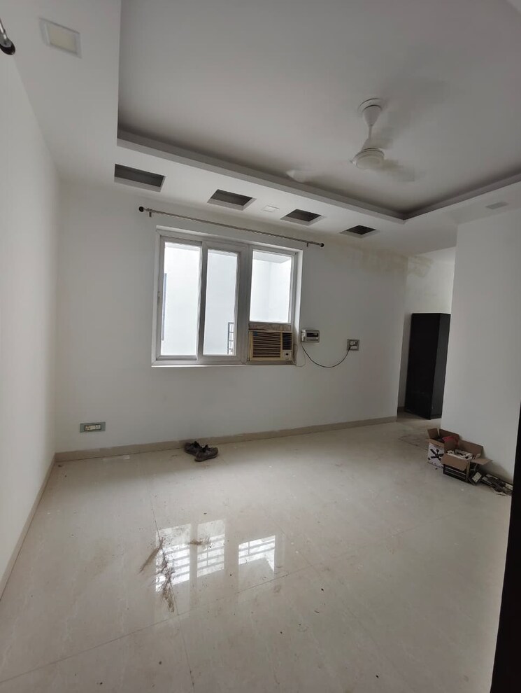 Bedroom, vasant kunj 3 Bedroom 1650 Sq.Ft. Apartment In Vasant Kunj Delhi 9196563