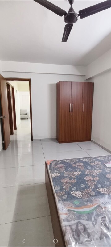 Room in 3 BHK Apartment at Elenza Gradient, Shela – for Rent