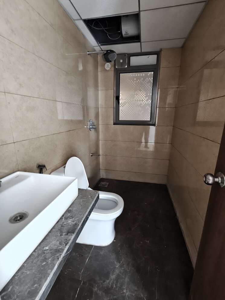 Bathroom, kalpataru-immensa-d 2 Bedroom 598 Sq.Ft. Apartment In Kolshet Road Thane 9196576