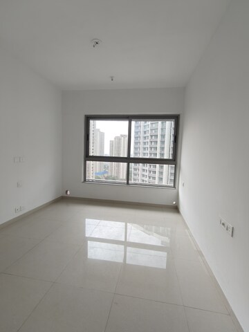 2 BHK Apartment For Rent in Kalpataru Immensa D, Kolshet Road