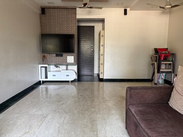 Room in 2 BHK Apartment at Vikash Complex CHS, Uthalsar – for Rent
