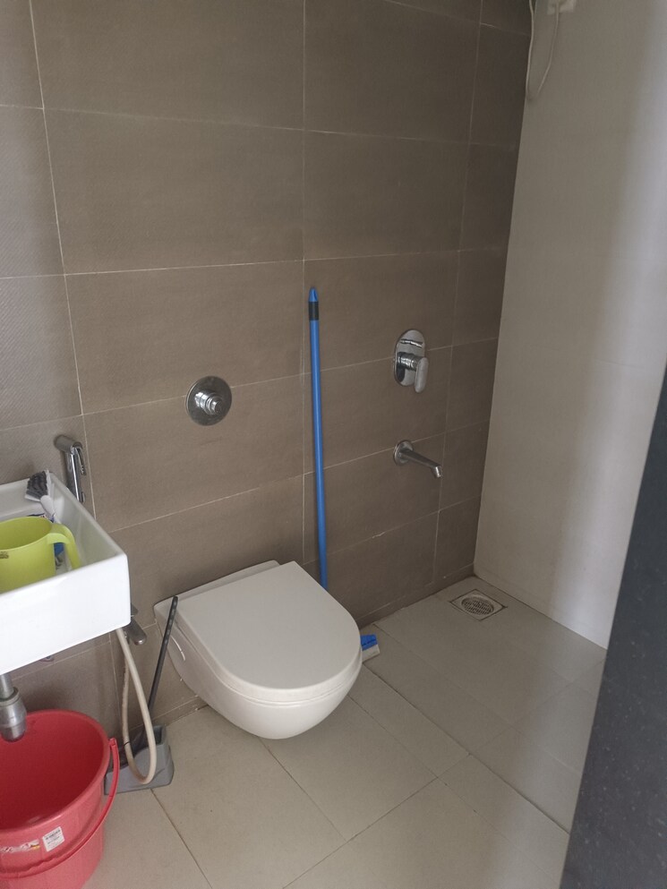 Bathroom, ashar-metro-towers 2 Bedroom 644 Sq.Ft. Apartment In Vartak Nagar Thane 9196644
