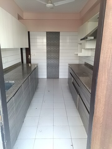 Balcony in 4 BHK Builder Floor at Vipul World Floors, Sector 48 – for Rent