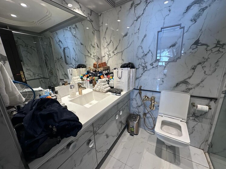 Team Area, seven-bungalow 5 Bedroom 5000 Sq.Ft. Villa In Andheri West Mumbai 9196649