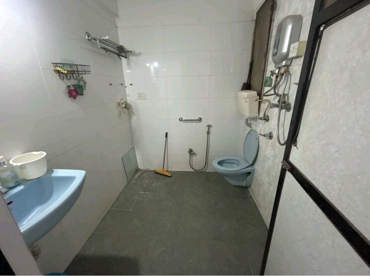 Bathroom, miraj-residency 2 Bedroom 1050 Sq.Ft. Apartment In Malad West Mumbai 9196702