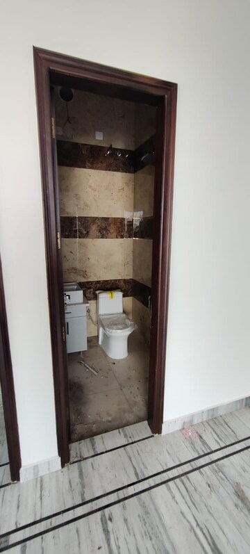 Furnished Amenities in 3 BHK Independent House at Ballupur – for Rent