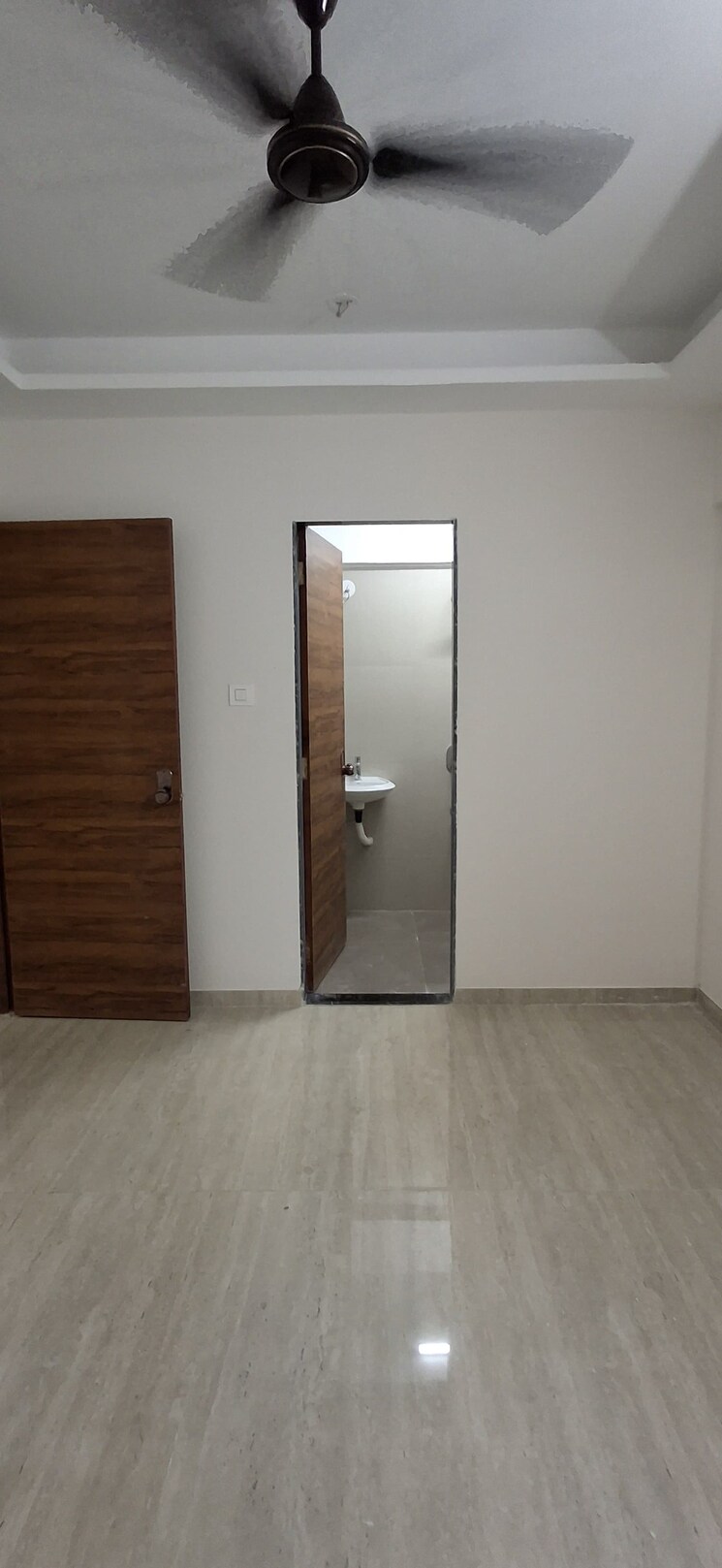 Room, je-and-vee-om-trimurti 1 Bedroom 400 Sq.Ft. Apartment In Malad East Mumbai 9196745