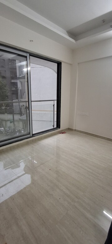 Room in 1 BHK Apartment at Je And Vee Om Trimurti, Malad East – for Rent