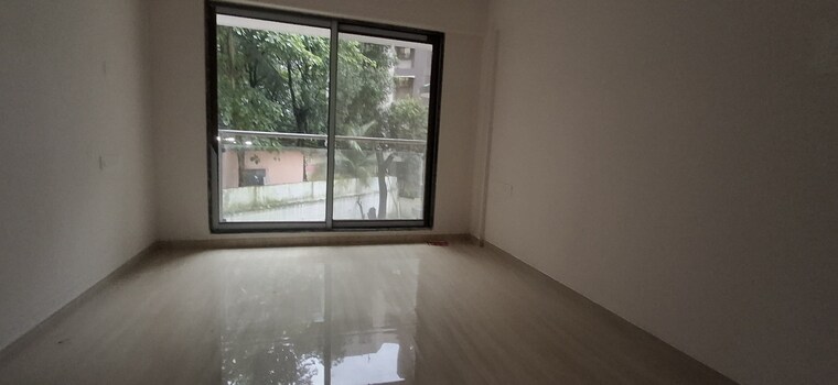 Room, je-and-vee-om-trimurti 1 Bedroom 400 Sq.Ft. Apartment In Malad East Mumbai 9196745
