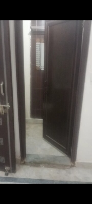 Building Lobby in 3 BHK Builder Floor at Sewak Park – for Sale