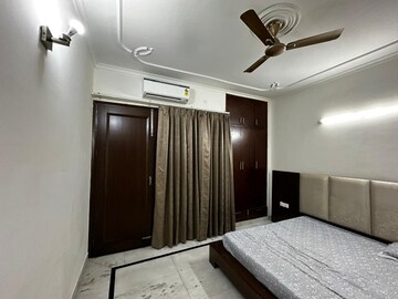 Bedroom in 3 BHK Builder Floor at Hope Apartments, Sector 15 – for Rent