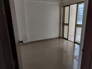 Master Bedroom in 2 BHK Apartment at Shiva Heights, Pimple Saudagar – for Rent