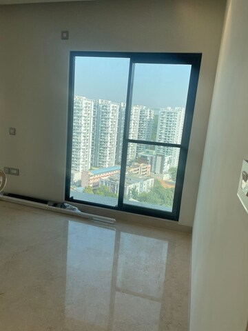 Room in 3 BHK Apartment at Aparna One, Shaikpet – for Rent