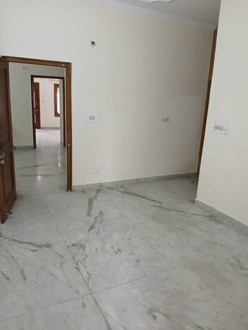3 BHK Builder Floor For Rent in Sector 38