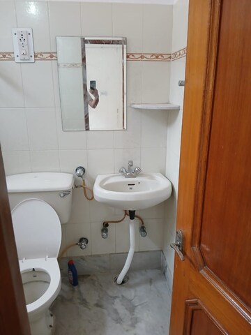 Bathroom in 3 BHK Builder Floor at Sector 38 – for Rent