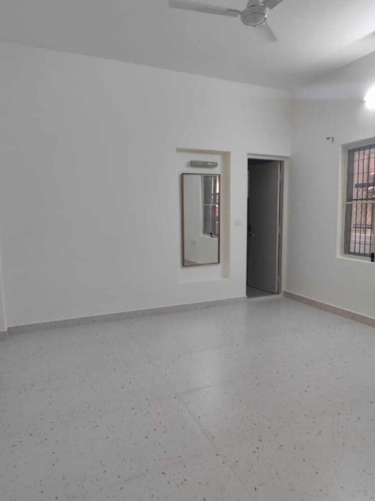 Room, koramangala 3 Bedroom 1450 Sq.Ft. Builder Floor In Koramangala Bangalore 9196847