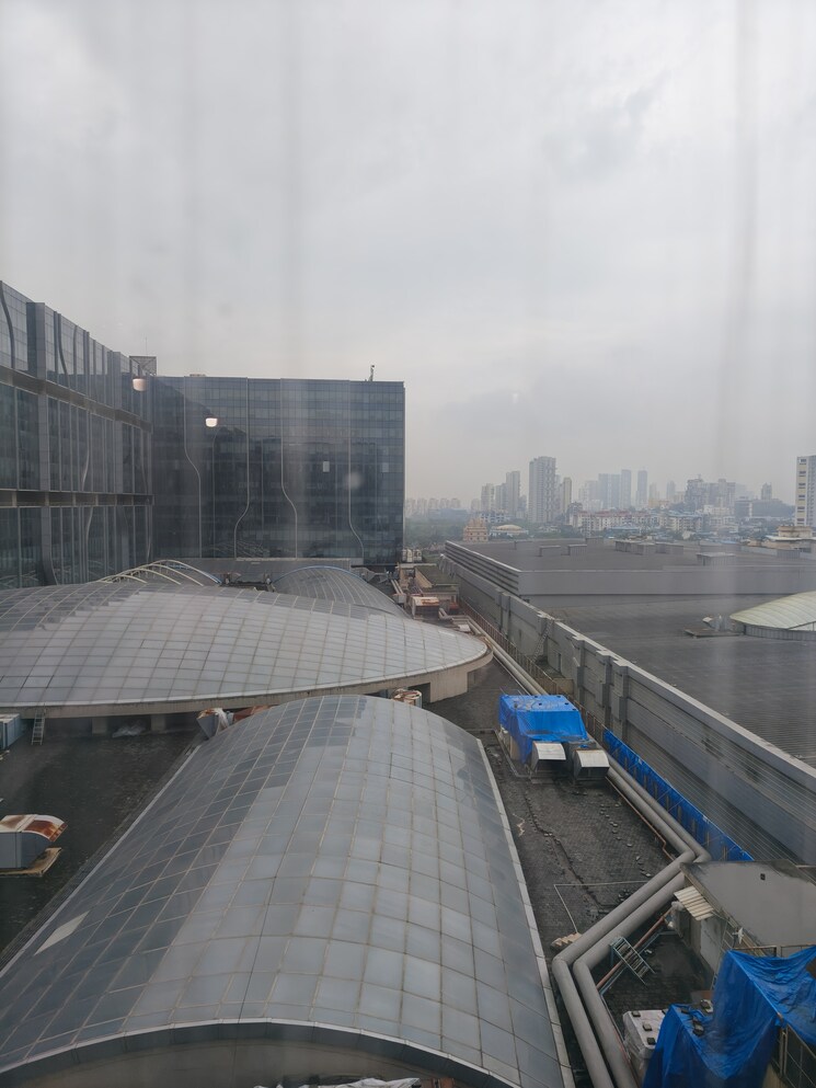 Balcony, seawoods-grand-central-mall Commercial Office Space 2500 Sq.Ft. In Seawoods Navi Mumbai 9196811