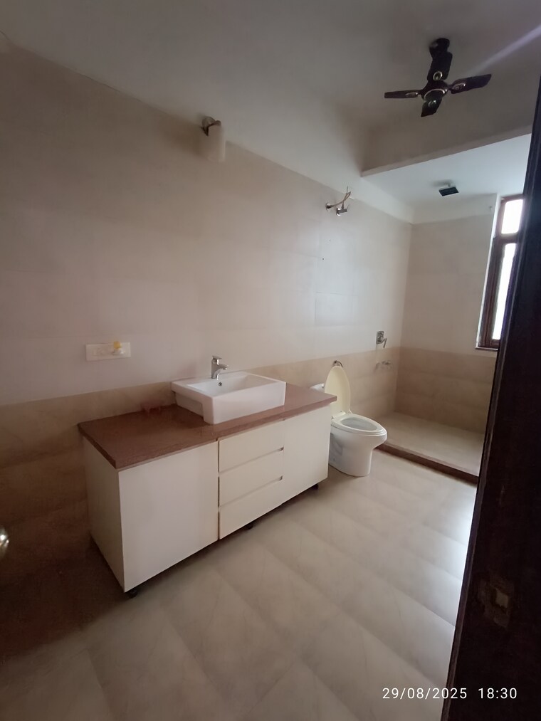Bathroom, sector 118 5 Bedroom 500 Sq.Yd. Villa In Sector 118 Mohali 9196872