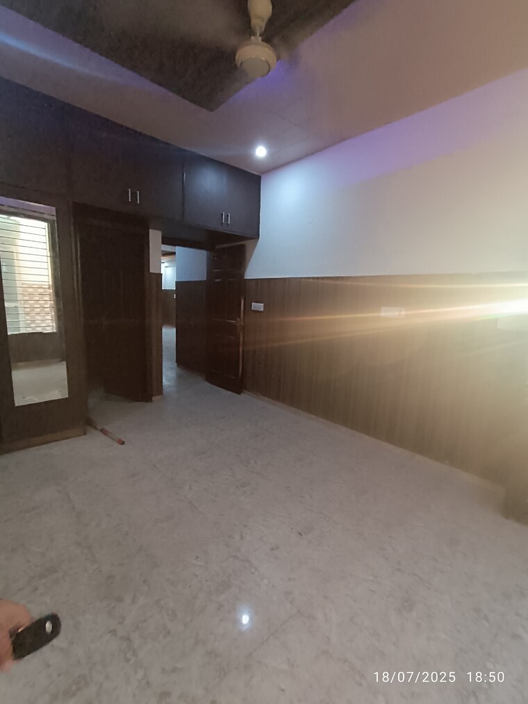 Room, sector 118 3 Bedroom 1500 Sq.Ft. Apartment In Sector 118 Mohali 9196884