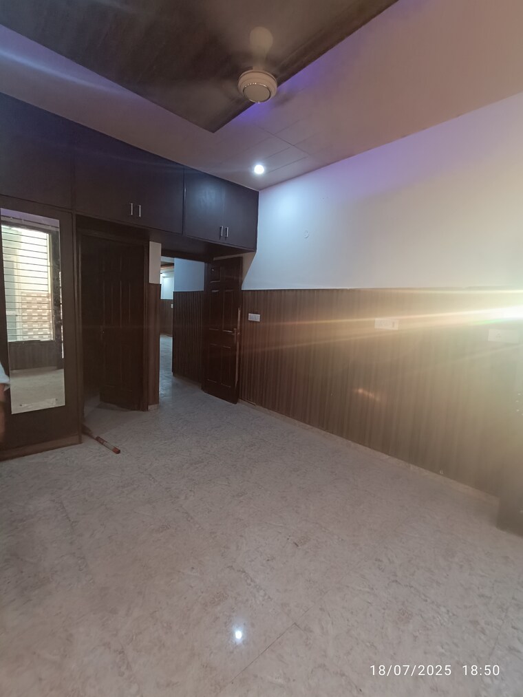 Room, sector 118 3 Bedroom 1500 Sq.Ft. Apartment In Sector 118 Mohali 9196884