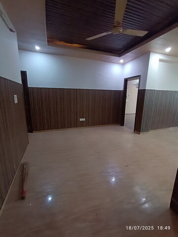 Room in 3 BHK Apartment at Sector 118 – for Sale