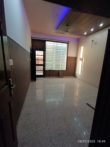 Room in 3 BHK Apartment at Sector 118 – for Sale