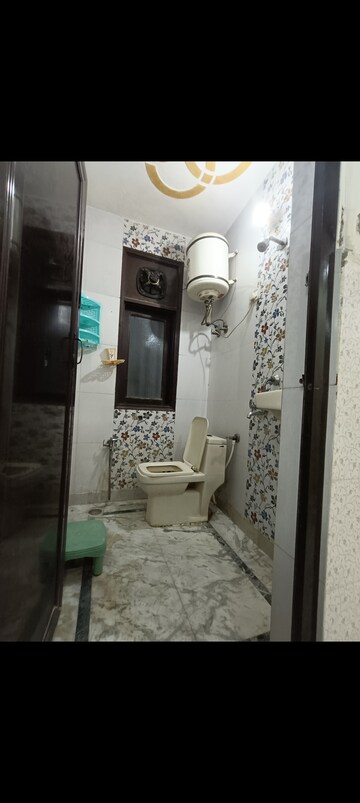 Bathroom in 2 BHK Builder Floor at Mayur Vihar Phase 1 – for Rent