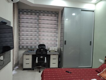 Bedroom in 3 BHK Apartment at Sector 15 – for Rent