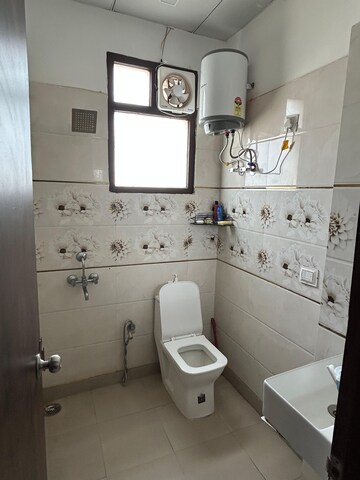 Team Area in 1 BHK Builder Floor at Sector 31 – for Rent