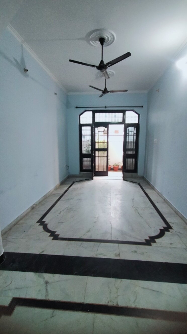 undefined, gomti nagar 6+ Bedroom 3400 Sq.Ft. Villa In Gomti Nagar Lucknow 9196946