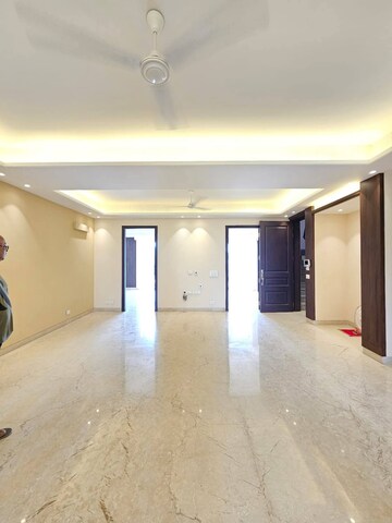 Room in 3 BHK Builder Floor at Palam Vihar Residents Association, Palam Vihar – for Rent