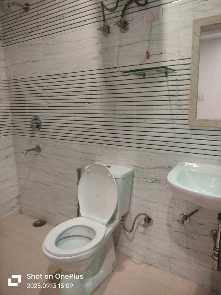 Bathroom, sector 15 4 Bedroom 4500 Sq.Ft. Builder Floor In Sector 15 Gurgaon 9196957