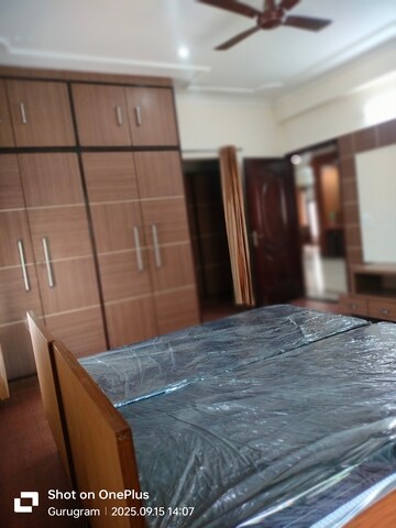 Bedroom in 4 BHK Builder Floor at Sector 15 – for Rent