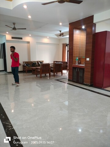 Living Room in 4 BHK Builder Floor at Sector 15 – for Rent