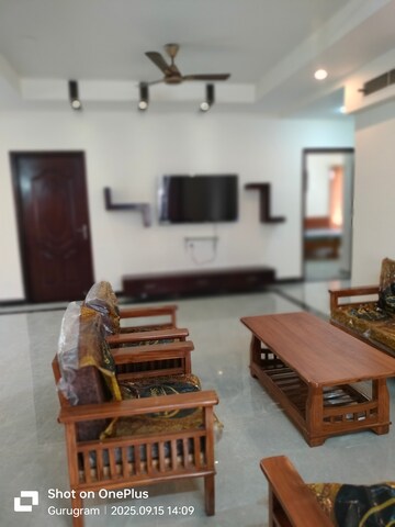 Living Room in 4 BHK Builder Floor at Sector 15 – for Rent