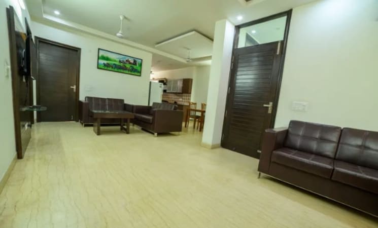  Parking, palam-vihar-residents-association 3 Bedroom 3000 Sq.Ft. Independent House In Palam Vihar Gurgaon 9196962