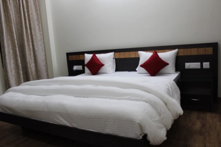 Bedroom, palam-vihar-residents-association 3 Bedroom 3000 Sq.Ft. Independent House In Palam Vihar Gurgaon 9196962