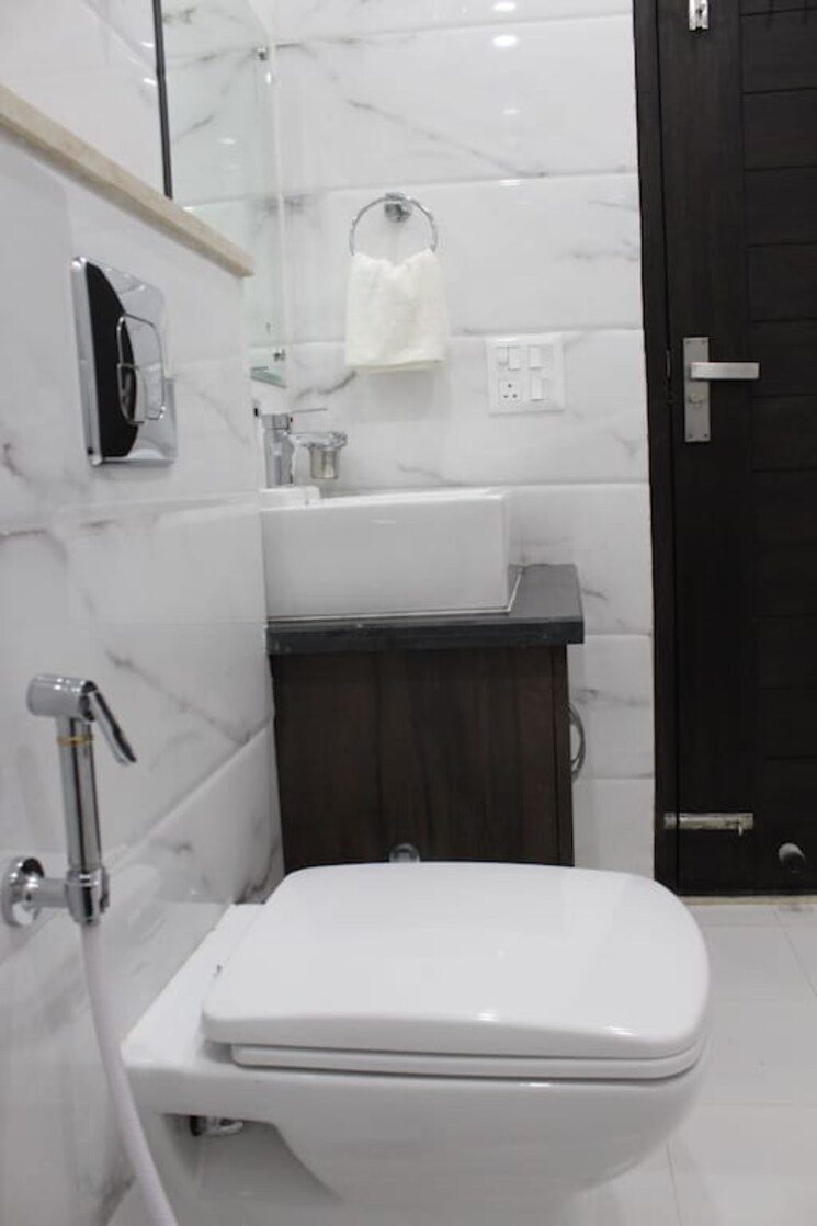Bathroom, palam-vihar-residents-association 3 Bedroom 3000 Sq.Ft. Independent House In Palam Vihar Gurgaon 9196962