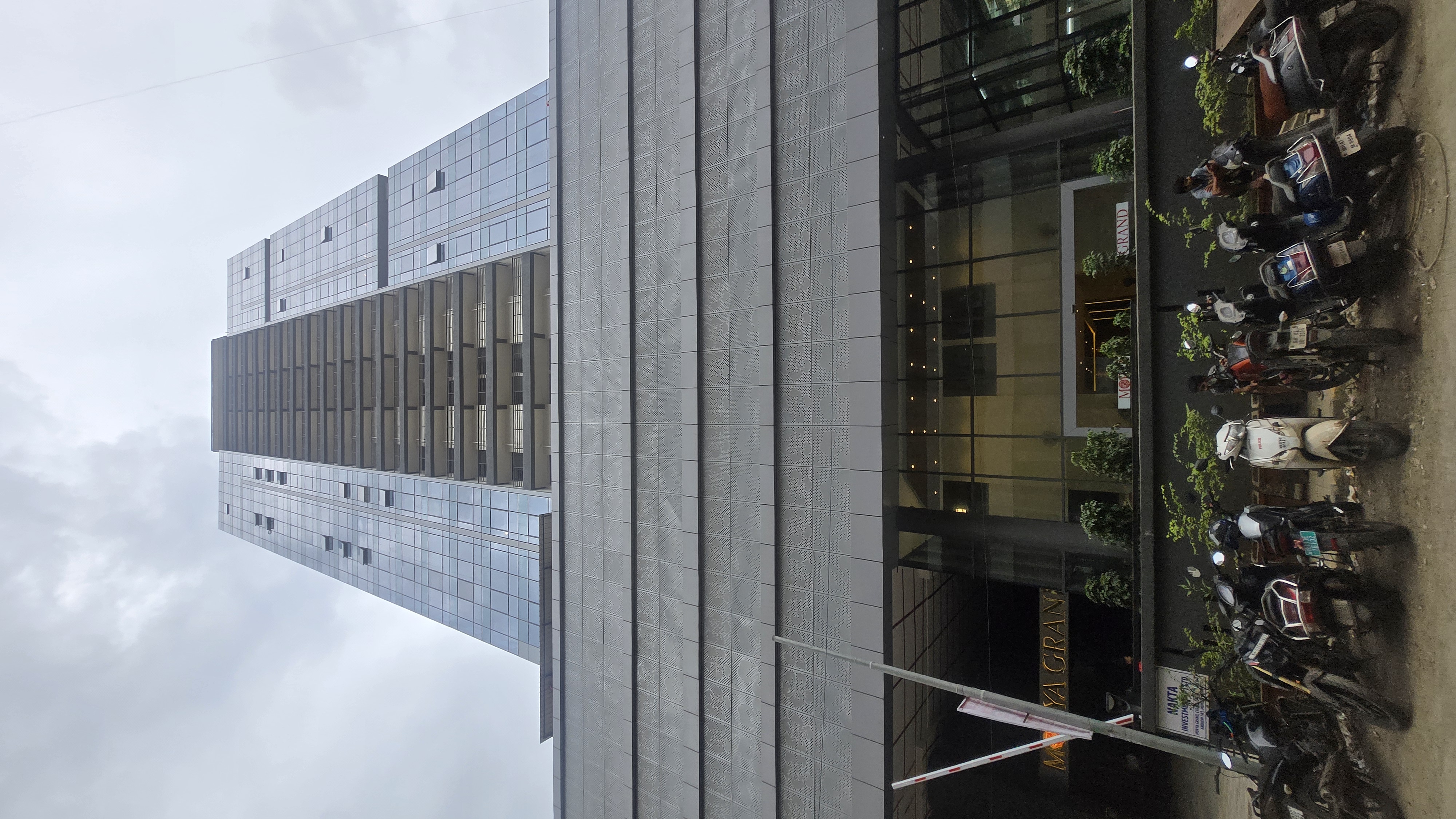 Office Space For Rent in Morya Landmark 2