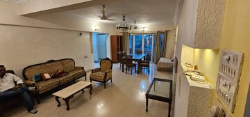 Team Area in 3 BHK Apartment at Thane West – for Rent